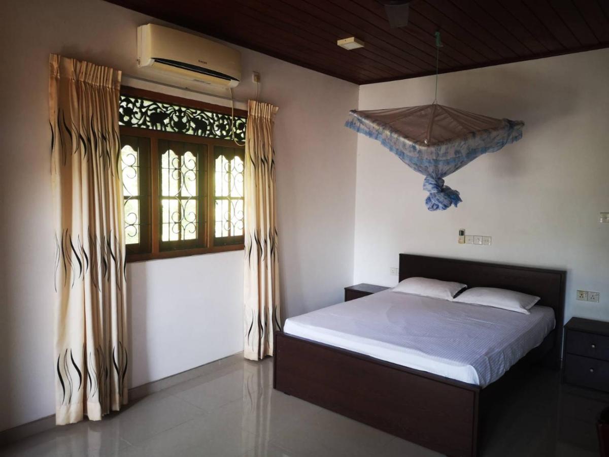 Sithu Guesthouse Bentota Esterno foto